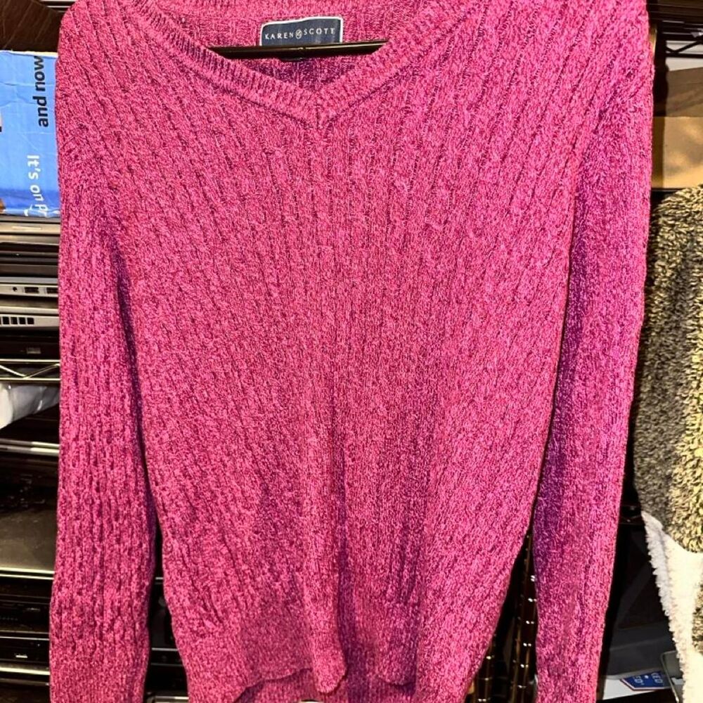 Karen-scott Women's Pink and Red Jumper Medium V-Neck Pullover Sweater